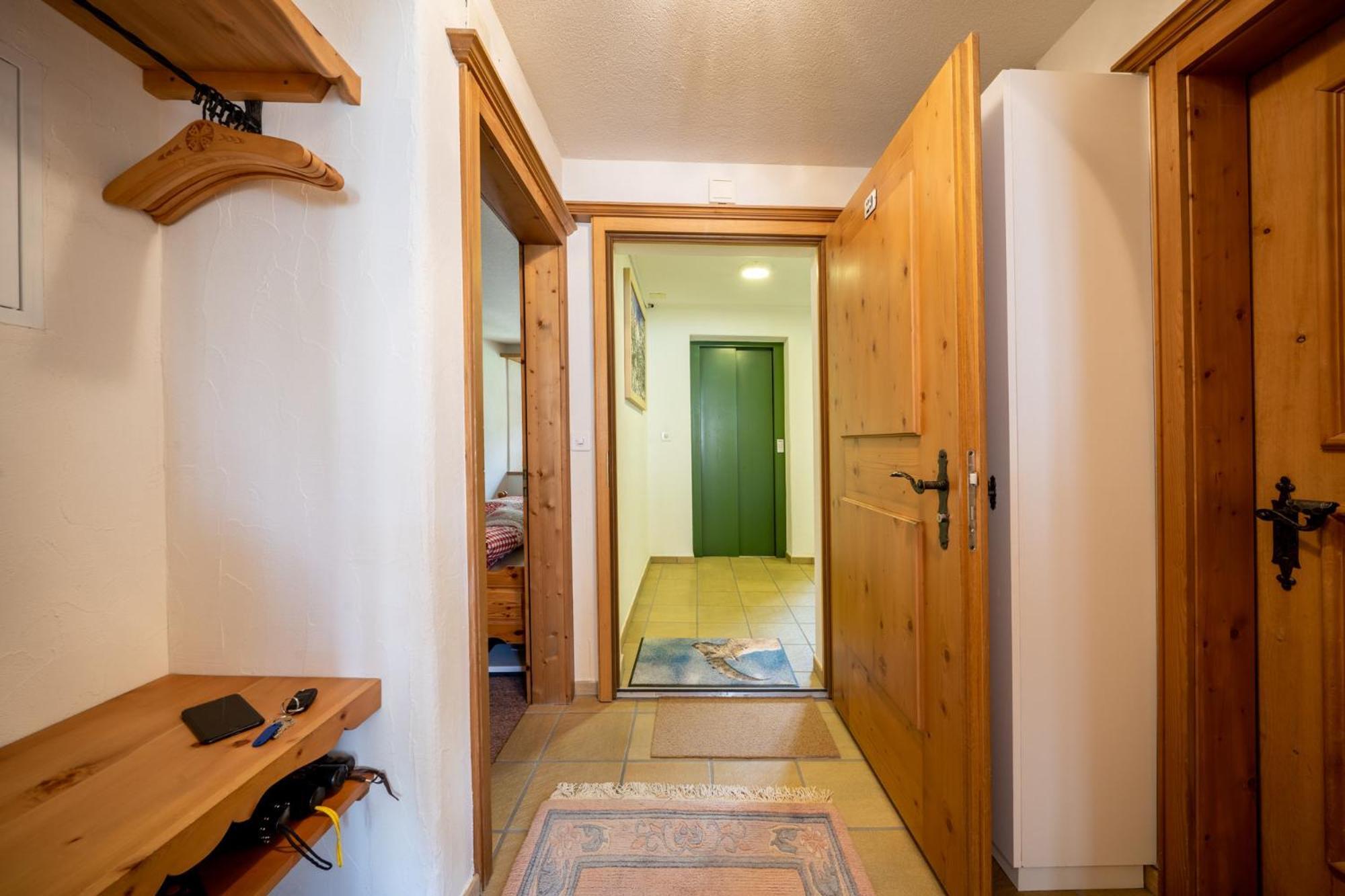 Chasa Plazza Gronda Apartment Lavin Exterior photo