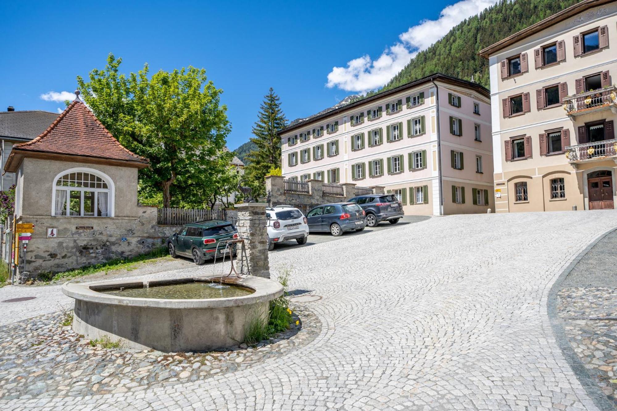 Chasa Plazza Gronda Apartment Lavin Exterior photo